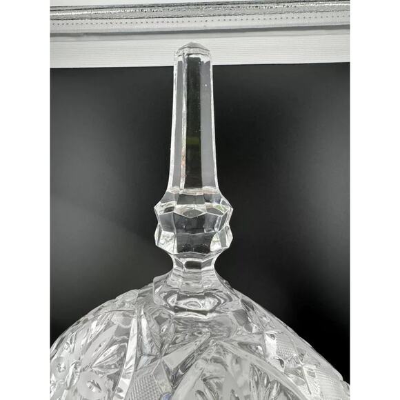 Vintage Footed, Lidded Oval Crystal Candy Dish with Floral Pattern - Picture 3 of 9